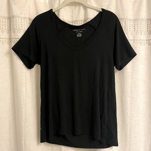AEO SOFT & SEXY T-SHIRT IN BLACK